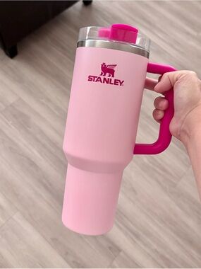 Stanley Quencher Tumbler 40oz Flaming Pink Target exclusive limited edition